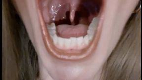 3 CLIPS OF PINK UVULA AND SOFT LIPS