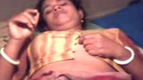 Ugly disgusting Indian wifey with saggy boobs gets hairy cunt fucked
