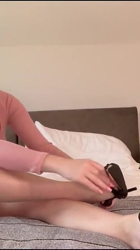 Mummys Heel Tease and Denial