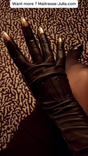 People often talk to me about leather or latex gloves but here are my favourites: the Majesty Black