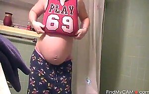 Pregnant Kandy Kash Shows Off Her Babe Assets