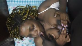 madam pote memontre comment elle fait titjob et me fait jouir entre ses seins
