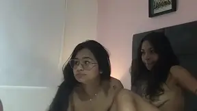 trio of hot girls smash and make video