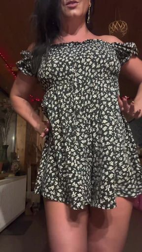 Dancing in My Sexy Jumpsuit - Feeling the Music, Feeling Myself