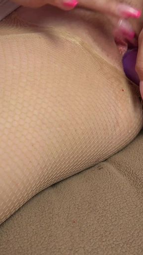 Liliana Laroche Is Fucking Her Mature Pussy