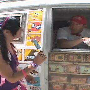 Ice cream maker sells ice cream to teenagers in exchange for sex #01