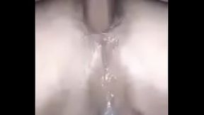 Recebendo leite do tio