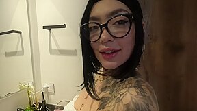 I See My Girlfriend Putting On Makeup Before We Go Out To Dinner, And I Cant Help But Fuck Her - Aradia Hellx - Holly Day And Papi Rodriguez
