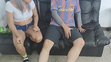 Le Digo a Mi Herm$nastr@ Que Me DE Un Masaje Pero Le Gusto Fue Mi Verga y Me Toco Follarla