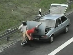 Riskantes Autobahnabenteuer eines deutschen Paares