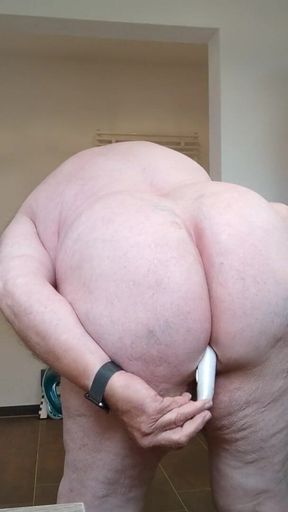 Naked Shave and Play