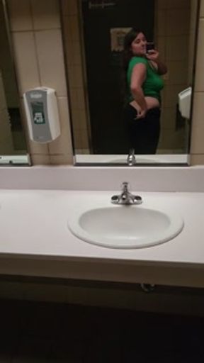 Awkward Bimbo with the tiniest piss ever!!