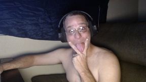 DubeSnackes sitting at his computer watching some porn on the computer. so come watch him play with his fat juicy cock.