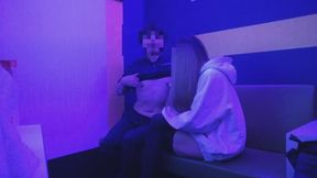 A Japanese woman played with me using her hands and feet at karaoke