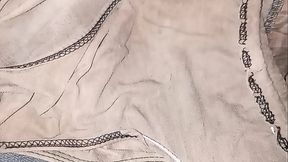 Mis 2 trusas sucias de masturbaci&oacute_n para las mujeres que les gusta el olor a verga masturbada, as&iacute_ huelen esas trusas.