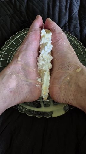 Feet in cheese