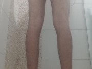 teen twink sexy white 18 anos tomando banho molhadinho