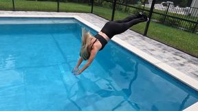 Mandi Swims in LuluLemon Yoga Pants and Top