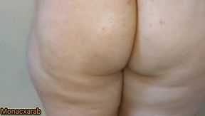 Late Night Temptation: Curvy Beauty Gets Playful in a Steamy Encounter