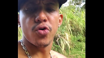 Enorme polla negra revienta culo peque&ntilde_o