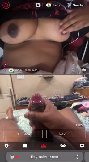 Amateur girlfriend Desiree Dulce masturbates on cam while her