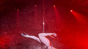 Sultry Pole Performance - Quuens of the Stone Age