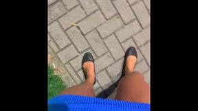 hotwife seduziu o moto uber deixou ele fuder sua buceta e cuzinho enquanto o corno estava escondido. no final marido aparece e pega eles no flagra
