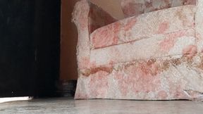 I hang up my flip-flops and then scratch my itchy feet (7)