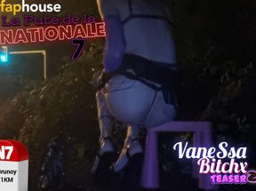 A whore in a mini-skirt with her ass, on the edge of the N7 in Brunoy. 2h00 Vanessabitchx Parischiennetrvprod⁹&sup1;