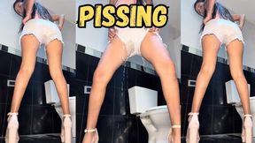 Custom video PISSING in Shorts