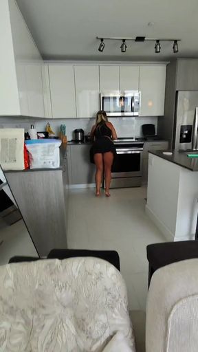 Memorable moment from "It was either Fucking the Cleaning Lady or my Tantaly..."