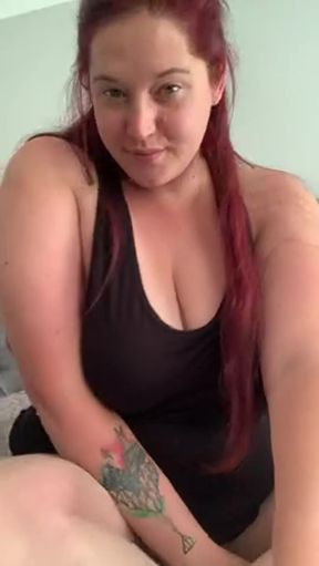 Busty braless vixen spreads saliva after trimming