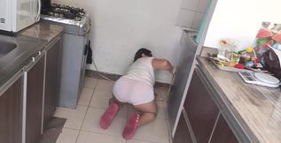 I Was Cleaning the Kitchen and My Brother-in-law Wanted to See My Huge Cameltoe