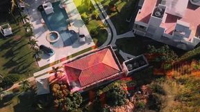 These girls can't hold out and hide in the parking lot to have lesbian sex GGmansion