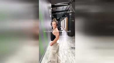 TikTok Live Foursome Fail: Teen Squirt Hits All Cocks