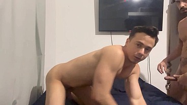Embarazando a un novinho muy guapo