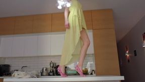 Amazing Amber Rule In The House - Pink Gym Slippers - Full - 4K