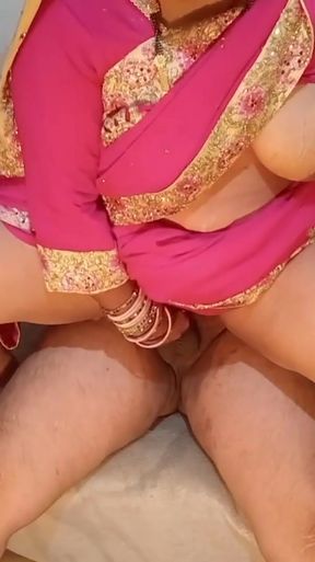Desi girl on saree best and beautiful ass fuck   Clip 1