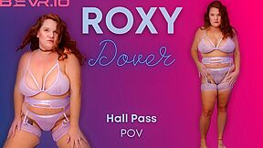 Roxy Dover In Hall Pass