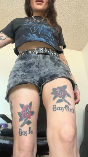 Goth giantess