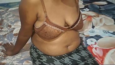 Asian milf loves getting dirty while keeping her job