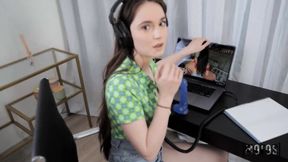 ”Step Dad caught Stepdaughter watching porn & practicing handjob! - Hazel Moore”