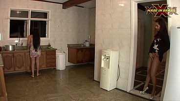 Patroa caiu de boca na xota da empregada