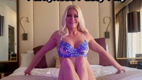 Leggy Lady Blue--Masturbation in Nylons