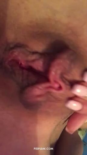 Amateur Peepleak Snip