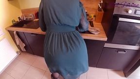 Generous Girl Pulled Aside Her Big Panties to Get Fucked in the Kitchen!