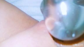 Sweet Coed CumsHuge Squirt on GlassToy