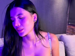 Confident athletic Hanna Miller blowjob video full