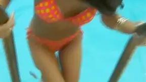 Mai Sakurai Water Park Fun – Guy Can't Keep His Eyes Off Her Curves