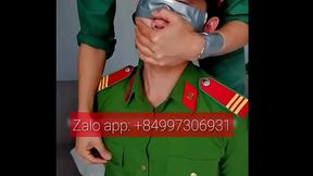 Bắt c&oacute_c d&acirc_m anh c&ocirc_ng an Việt Nam